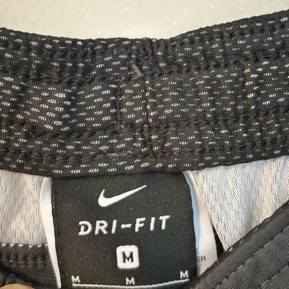 Nike Dri-FIT Dark Gray Tapered Athletic Pants - Men’s Medium - Picture 2 of 4